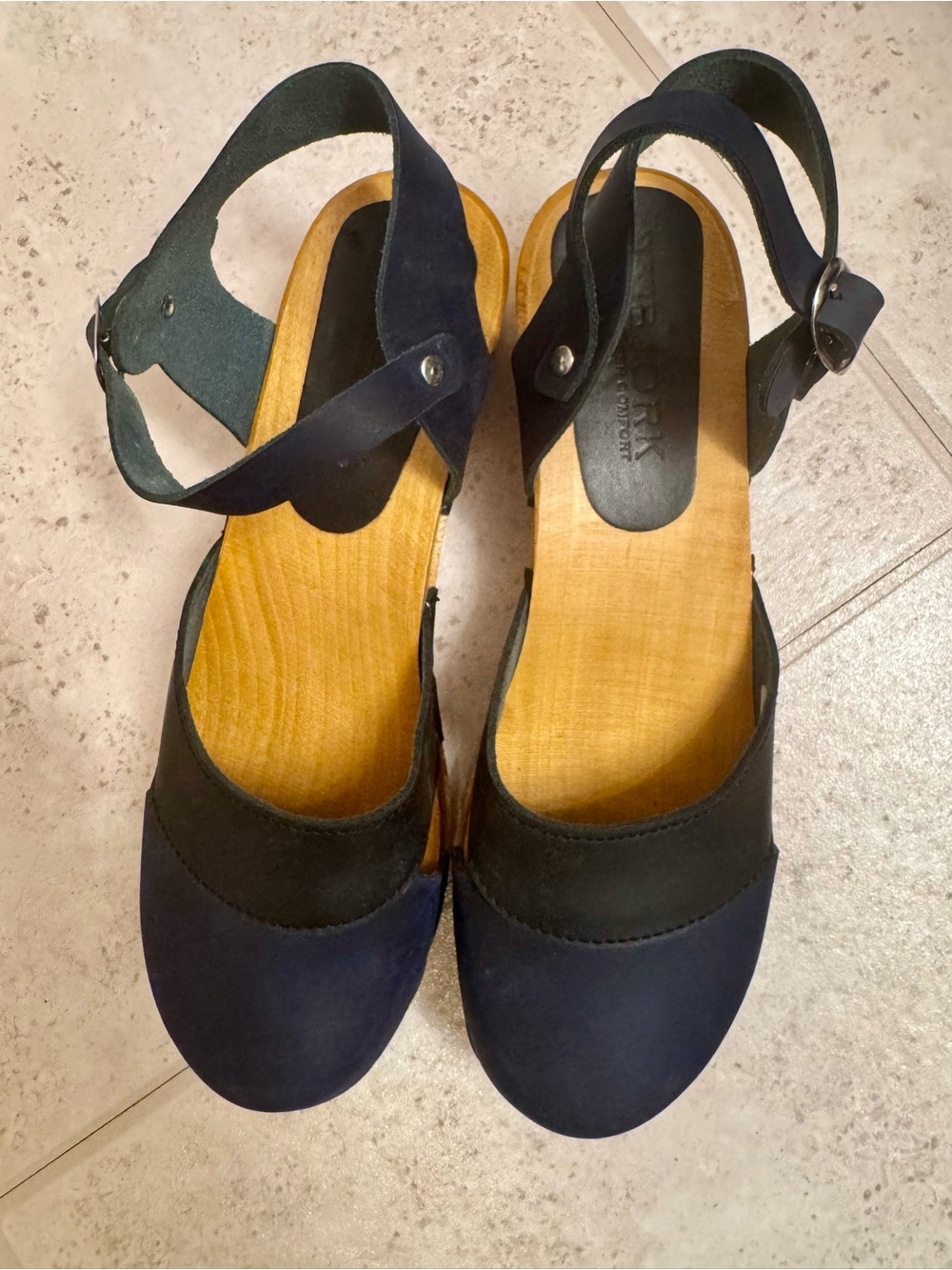 Bjork Alma comfort clog/ Navy blue and Black leather size 41 like new!